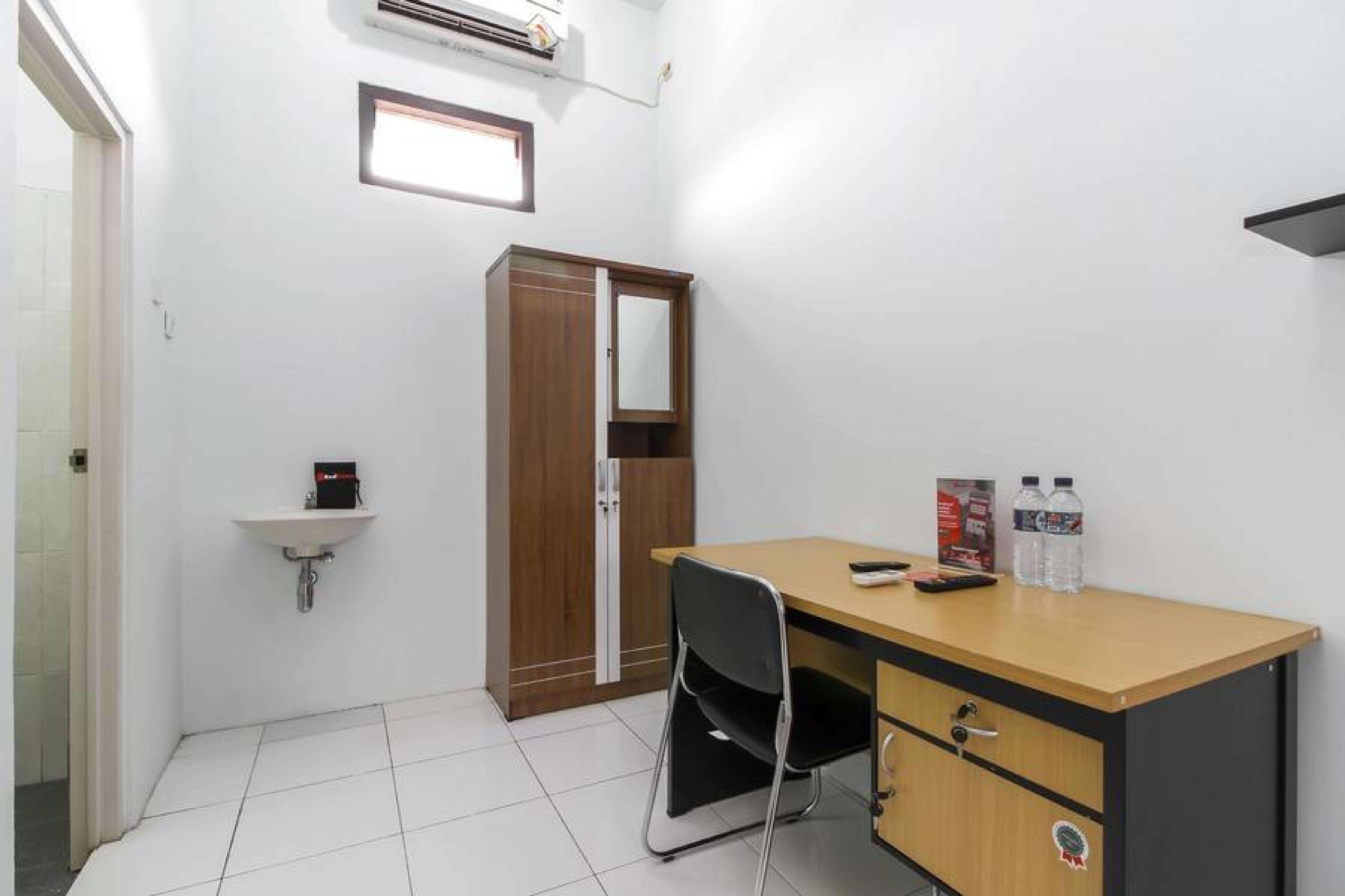 RedDoorz @ Jagakarsa 2 Hotel Jakarta Bagian luar foto